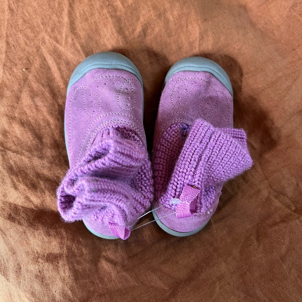 Beautiful Purple kids keen boots
